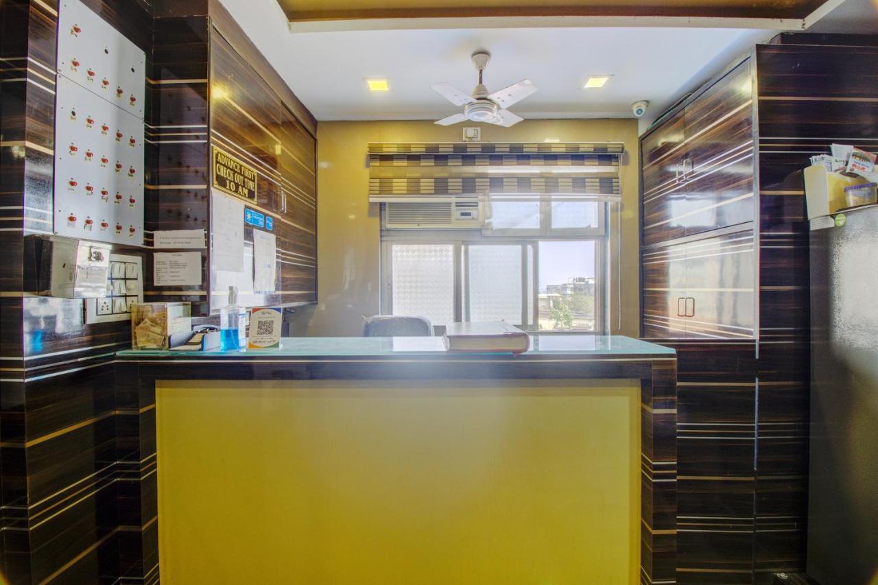 Oyo 76486 Silver Moon Mumbai Exterior photo