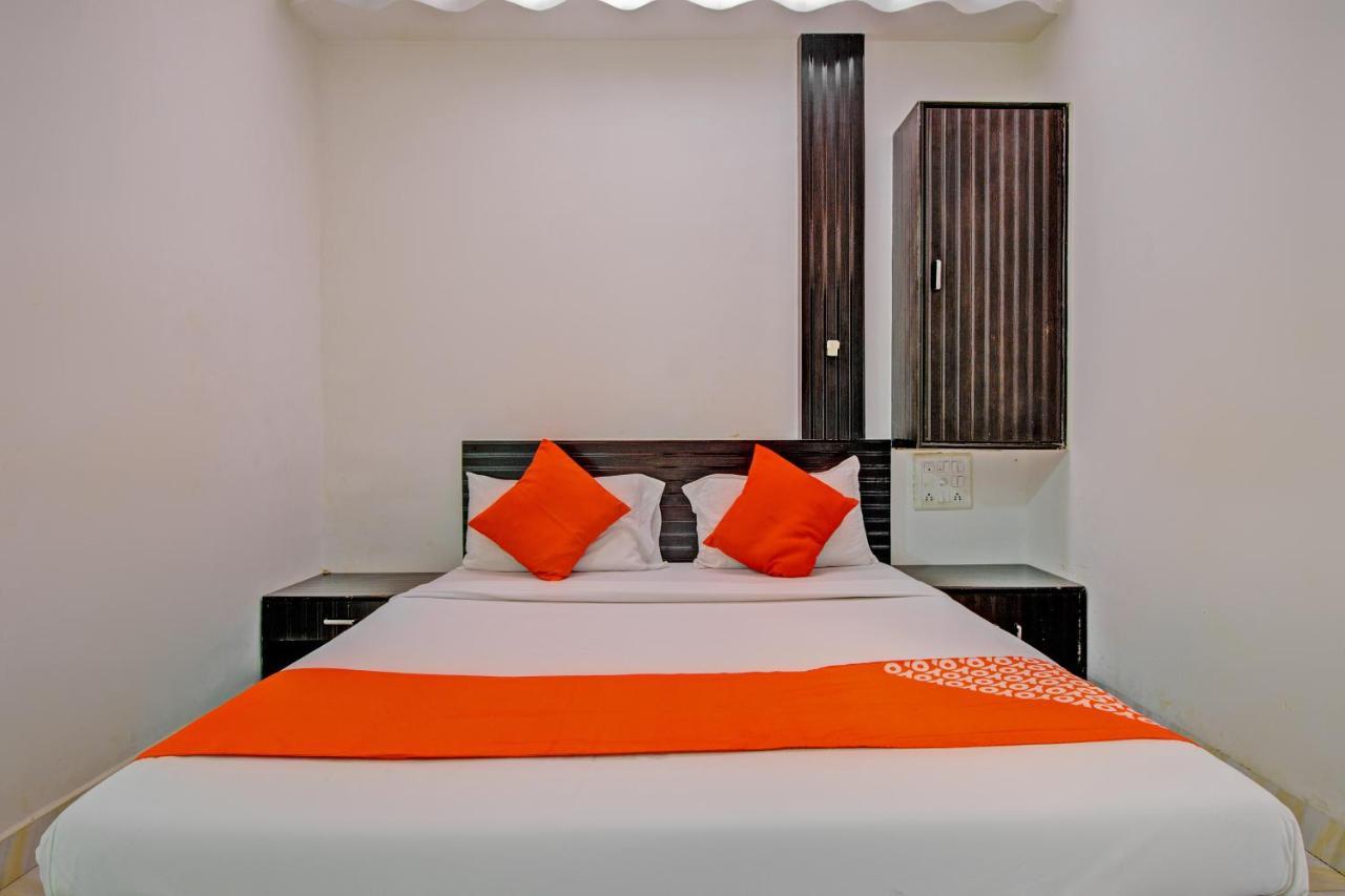 Oyo 76486 Silver Moon Mumbai Exterior photo